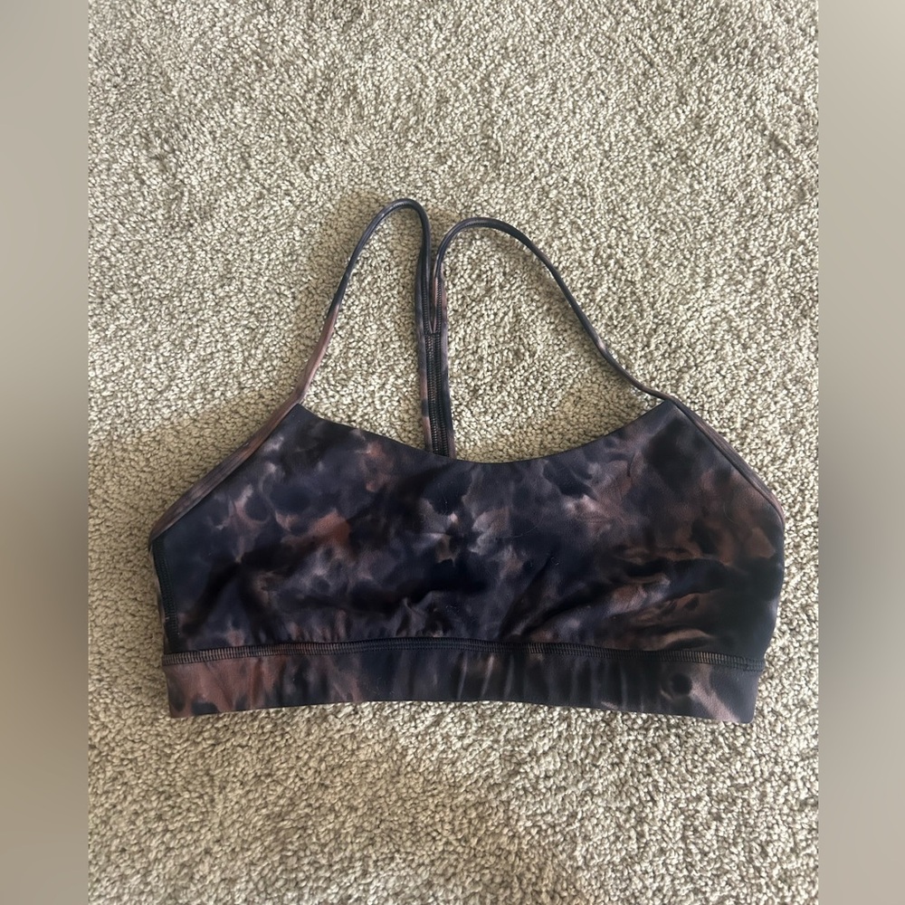 Lululemon Flow Y Bra Nulu *Light Support, B/C Cup
Diamond Dye Graphite Grey Pink